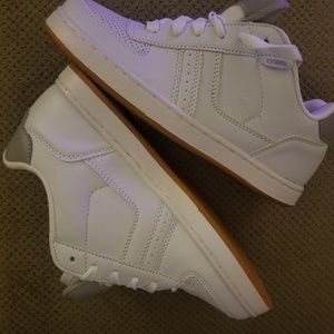 OSIRIS New white/grey Relic size 6 Mens/youth